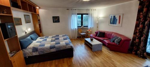 Großzugige Wohnung mit Terrasse Wurzburg, Zell in Veitshochheim Großzugige Wohnung mit Terrasse Wurzburg, Zell in Veitshochheim