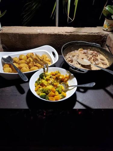 Makanan dan Minuman, Orpheus Inn in Khorixas Makanan dan Minuman, Orpheus Inn in Khorixas