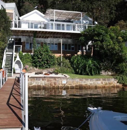 rivescape holiday home at Berowra Waters in Berowra rivescape holiday home at Berowra Waters in Berowra