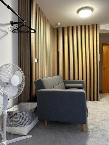 Entire Apartment boutique king size bed near Town Centre in New Town Entire Apartment boutique king size bed near Town Centre in New Town