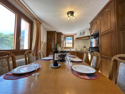 Kitchen, Perfect Mountain Condo - 4 Valleys - Swiss Alps in Clebes Kitchen, Perfect Mountain Condo - 4 Valleys - Swiss Alps in Clebes