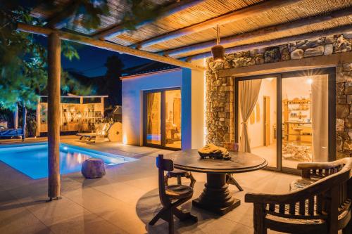 Vista exterior, Spathes Infinity Suite - Luxury Haven with Private Pool & Sea Views in Kefalonia Vista exterior, Spathes Infinity Suite - Luxury Haven with Private Pool & Sea Views in Kefalonia
