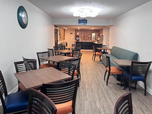 Ételek és italok, Clarion Pointe in Jasper (Indiana) Ételek és italok, Clarion Pointe in Jasper (Indiana)