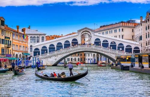 House of music near venice in موليانو فينيتو House of music near venice in موليانو فينيتو