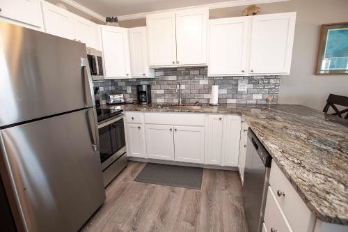 OCEANFRONT, Ocean Views, Close to Beach, Close to Shopping, KH55, Carolina Dream in Kitty Hawk (NC) OCEANFRONT, Ocean Views, Close to Beach, Close to Shopping, KH55, Carolina Dream in Kitty Hawk (NC)