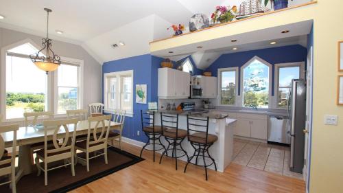 MS24, Turtle Whispers- Soundside, Pool, Hot Tub, Community Amenities in Corolla (NC) MS24, Turtle Whispers- Soundside, Pool, Hot Tub, Community Amenities in Corolla (NC)