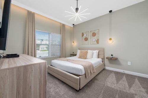 4 bedrooms house with pool