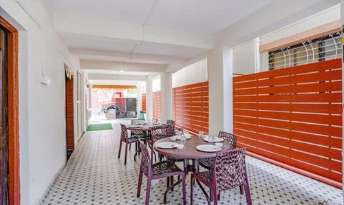 Restoran, FabHotel Royal Inn NS - Taluka in Lavale Restoran, FabHotel Royal Inn NS - Taluka in Lavale