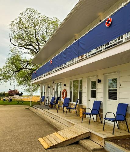 A szálláshely kívülről, Les Petits Studios du bord de l'eau in Saint-Joseph-De-La-Rive (QC) A szálláshely kívülről, Les Petits Studios du bord de l'eau in Saint-Joseph-De-La-Rive (QC)