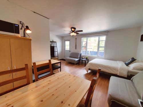 Konyha, Les Petits Studios du bord de l'eau in Saint-Joseph-De-La-Rive (QC) Konyha, Les Petits Studios du bord de l'eau in Saint-Joseph-De-La-Rive (QC)