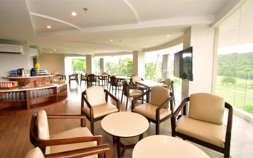 Bar/ Salón, Canyon Hotels & Resorts Boracay in Boracay Island Bar/ Salón, Canyon Hotels & Resorts Boracay in Boracay Island
