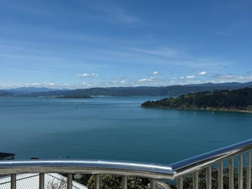 Super large seaview house in Oriental Parade Super large seaview house in Oriental Parade