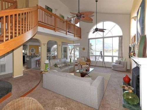 Glenhaven with Exotic Lake View in Lucerne (CA) Glenhaven with Exotic Lake View in Lucerne (CA)
