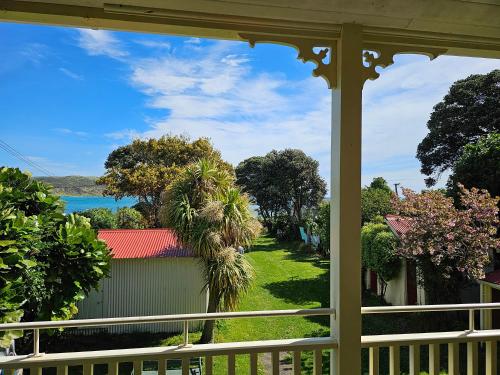parveke/terassi, Brony's Beachfront-Short and Long Term Stays in Plimmerton parveke/terassi, Brony's Beachfront-Short and Long Term Stays in Plimmerton