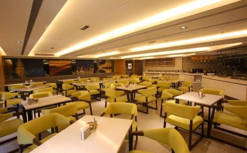 Atour Hotel Chengdu Consulate Area Renmin South Road in Area Komersial Tongzilin Atour Hotel Chengdu Consulate Area Renmin South Road in Area Komersial Tongzilin