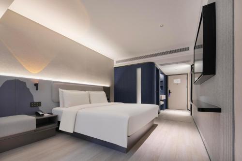 Atour Light Hotel Wuhan Jiangtan Jianghan Road Pedestrian Street in Jianghan Road Wuguang Commercial Area Atour Light Hotel Wuhan Jiangtan Jianghan Road Pedestrian Street in Jianghan Road Wuguang Commercial Area