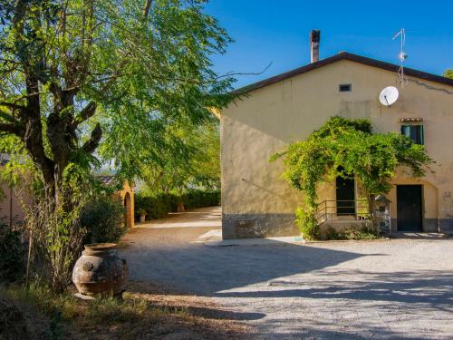 Holiday Home Merlot by Interhome in Peccioli Holiday Home Merlot by Interhome in Peccioli