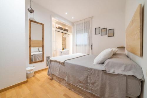 Piso céntrico cerca de la playa con párquing