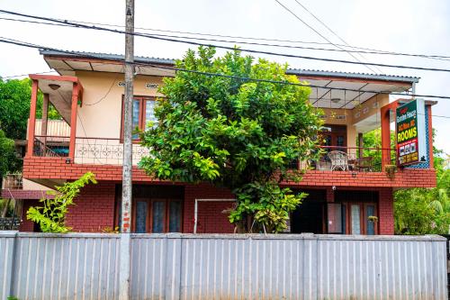 Exterior view, Tony's Garden House Back Packers inn in Jaffna Exterior view, Tony's Garden House Back Packers inn in Jaffna