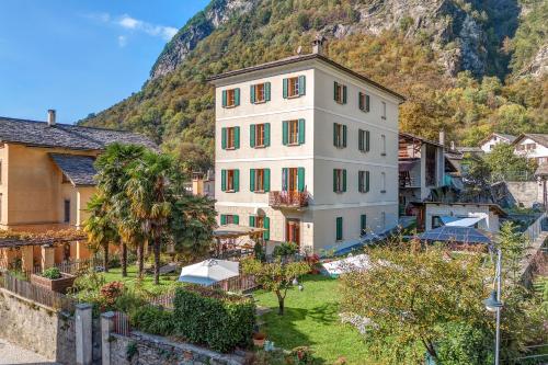 Casa Pool tra St Moritz e il lago di Como in 卡斯塔塞尼亞 Casa Pool tra St Moritz e il lago di Como in 卡斯塔塞尼亞