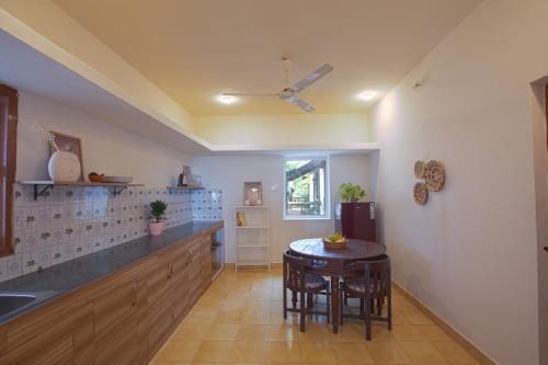 Kitchen, Woodpegger By The Beach in Mandrem Kitchen, Woodpegger By The Beach in Mandrem