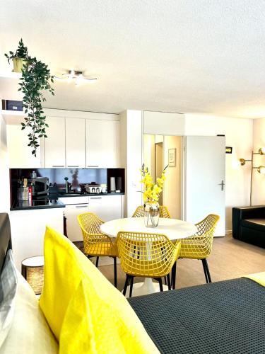 Little Penthouse **** in Dietikon Little Penthouse **** in Dietikon