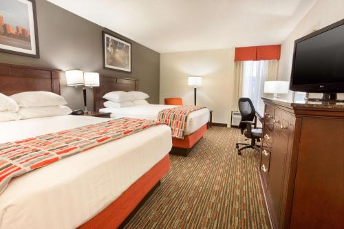 聖路易斯機場德魯里套房酒店 (Drury Inn & Suites St. Louis Airport) in 聖路易士(MO) 聖路易斯機場德魯里套房酒店 (Drury Inn & Suites St. Louis Airport) in 聖路易士(MO)