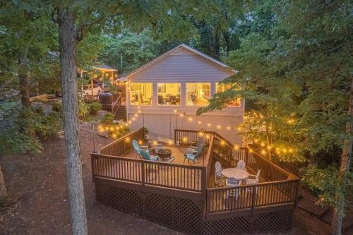 Lakefront with Dock and Hot Tub! in Westminster Lakefront with Dock and Hot Tub! in Westminster