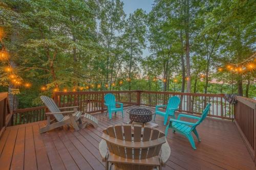Lakefront with Dock and Hot Tub! in Westminster Lakefront with Dock and Hot Tub! in Westminster