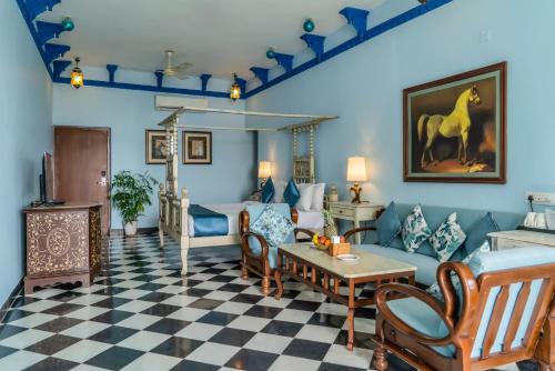 Swaroop Vilas - Lake Facing Boutique Hotel in Udaipur Swaroop Vilas - Lake Facing Boutique Hotel in Udaipur