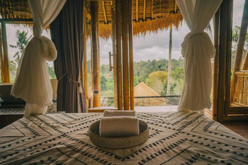 Makerti Bali~Bamboo House in Besakih Makerti Bali~Bamboo House in Besakih