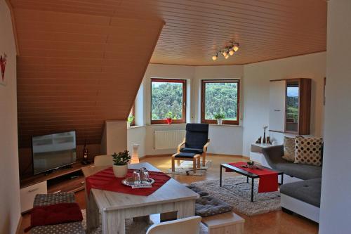 صالة مشتركة/ منطقة التلفزيون, Ferienwohnung Preisinger in جامرتينجن صالة مشتركة/ منطقة التلفزيون, Ferienwohnung Preisinger in جامرتينجن