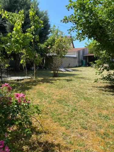 Apartment Near Paris - 20mns in La Ville-du-Bois Apartment Near Paris - 20mns in La Ville-du-Bois