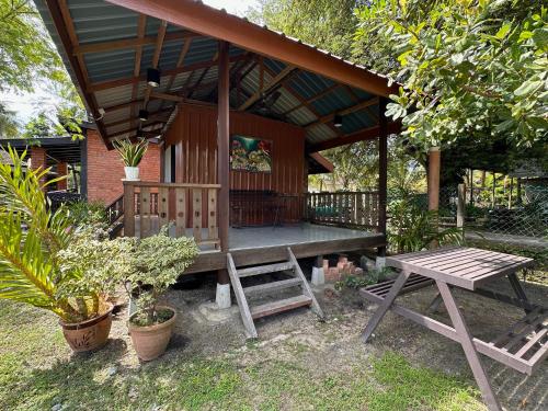 Red Coral Cottage in Tanjung Rhu Red Coral Cottage in Tanjung Rhu