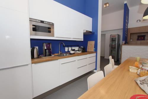 Hostel Chmielna 5 Rooms & Apartments in Warsaw Hostel Chmielna 5 Rooms & Apartments in Warsaw