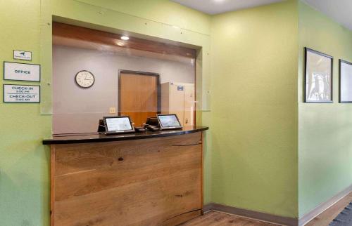Lobi, Extended Stay America Select Suites - Phoenix - West in Phoenix (AZ) Lobi, Extended Stay America Select Suites - Phoenix - West in Phoenix (AZ)