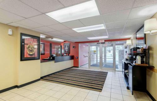 Előcsarnok, Extended Stay America Suites - Syracuse - Dewitt in East Syracuse Előcsarnok, Extended Stay America Suites - Syracuse - Dewitt in East Syracuse