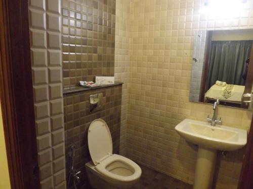 Kupaonica, The Majestic Crown Hotel in Ooty Kupaonica, The Majestic Crown Hotel in Ooty
