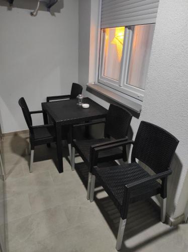 شرفة/ تراس, Apartman Vukosavljević (Apartman Vukosavljevic) in Banja Koviljaca شرفة/ تراس, Apartman Vukosavljević (Apartman Vukosavljevic) in Banja Koviljaca