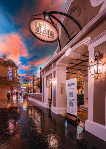 Restaurant, Sunset Station Hotel Casino in Henderson Restaurant, Sunset Station Hotel Casino in Henderson