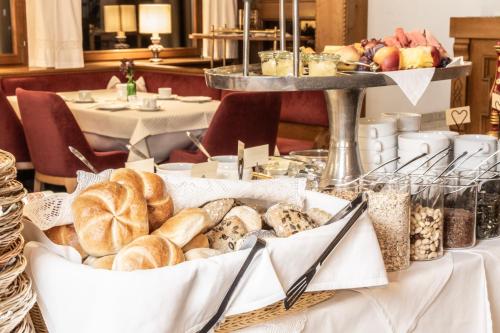 อาหารและเครื่องดื่ม, Hotel Elisabeth in สคอปเปอร์เนา อาหารและเครื่องดื่ม, Hotel Elisabeth in สคอปเปอร์เนา