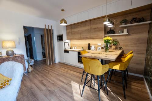 Happy Island First Luxury Apartman Sárvár (Happy Island First Luxury Apartman Sarvar) in Tizenharom Varos Happy Island First Luxury Apartman Sárvár (Happy Island First Luxury Apartman Sarvar) in Tizenharom Varos