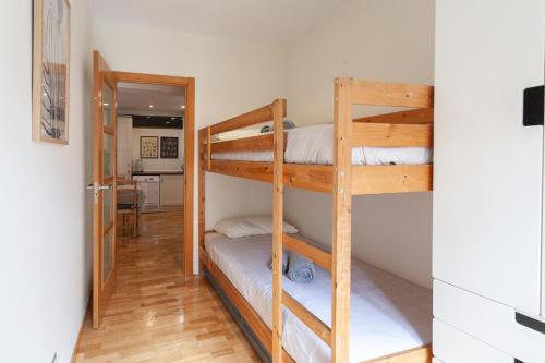 Piso con dos dormitorios frente a Plaza Mayor