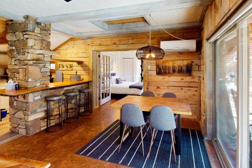 The Mountain Perch in Mills River (NC) The Mountain Perch in Mills River (NC)