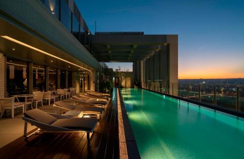 Swimming pool, The Huan Hotel Taichung in Taichung Swimming pool, The Huan Hotel Taichung in Taichung