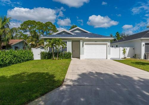 外部景觀, Opulence & Serenity at Our Luxury Home in Jupiter! in 佛羅里達州丘辟特 (FL) 外部景觀, Opulence & Serenity at Our Luxury Home in Jupiter! in 佛羅里達州丘辟特 (FL)
