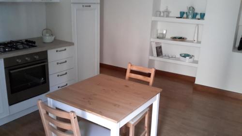 Kitchen, Suali Case nel Borgo in Civita Castellana Kitchen, Suali Case nel Borgo in Civita Castellana