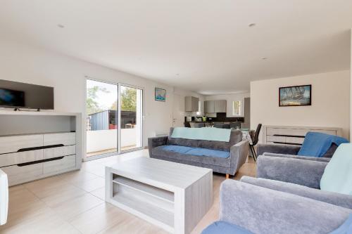 Közös társalgó / TV, Campagne Vendéenne, Maison pour 6 (Campagne Vendeenne, Maison pour 6) in St Reverend Közös társalgó / TV, Campagne Vendéenne, Maison pour 6 (Campagne Vendeenne, Maison pour 6) in St Reverend