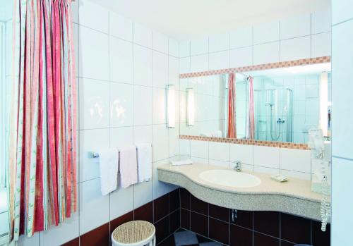 Fürdőszoba, Pension Schiessling in Anif Fürdőszoba, Pension Schiessling in Anif