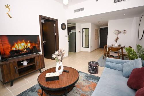 Shared lounge/TV area, Luminous 1BR Apartment Al reem in Al Mafraq Shared lounge/TV area, Luminous 1BR Apartment Al reem in Al Mafraq